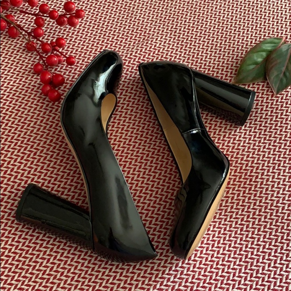 Isola Eleni black patent pump